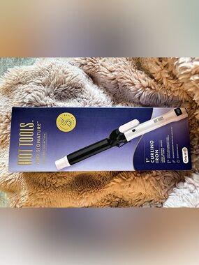 Hot Tools Pro Signature 1” Curling Iron – New in Box